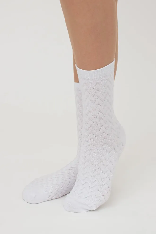 Жіночі високі шкарпетки з фактурним візерунком Ws3 Background 002 Giulia (white)