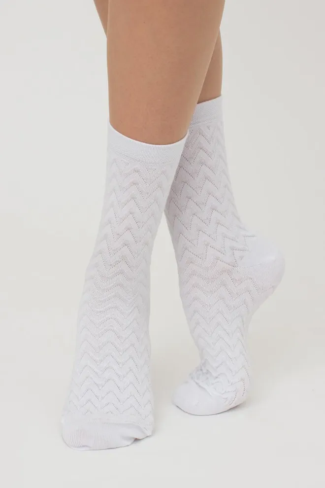Жіночі високі шкарпетки з фактурним візерунком Ws3 Background 002 Giulia (white)