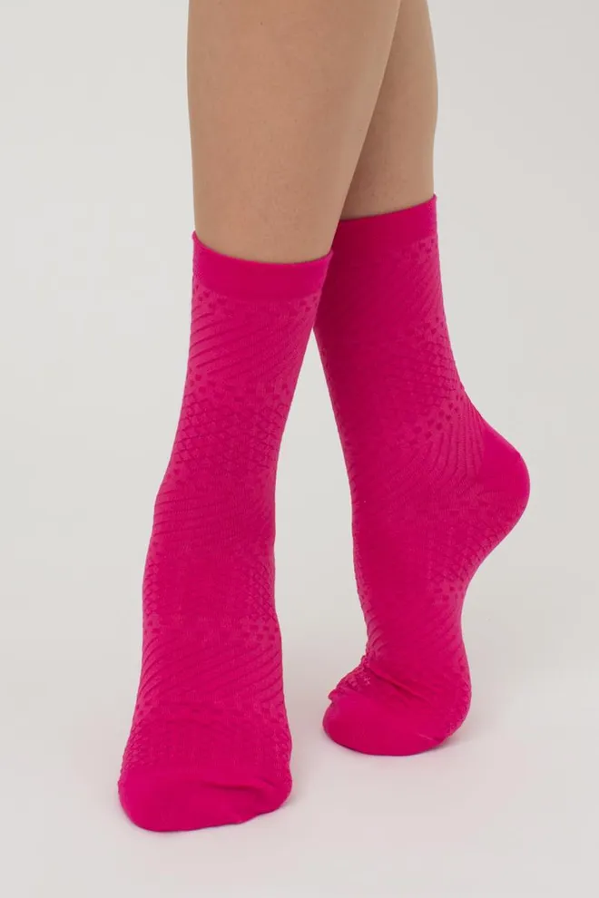 Женские высокие носки с фактурным узором WS3 BACKGROUND 003 Giulia (fuchia), розовый