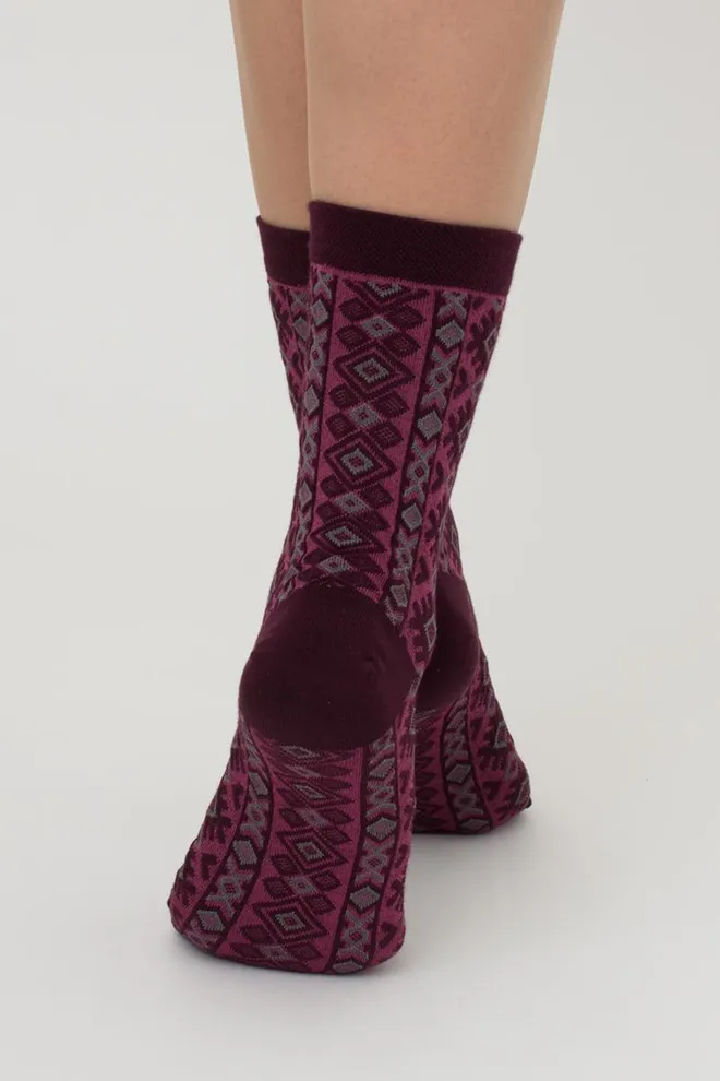 Носки женские классические с узором Ws3 Background 005 Giulia (vintage grape/fuchia)