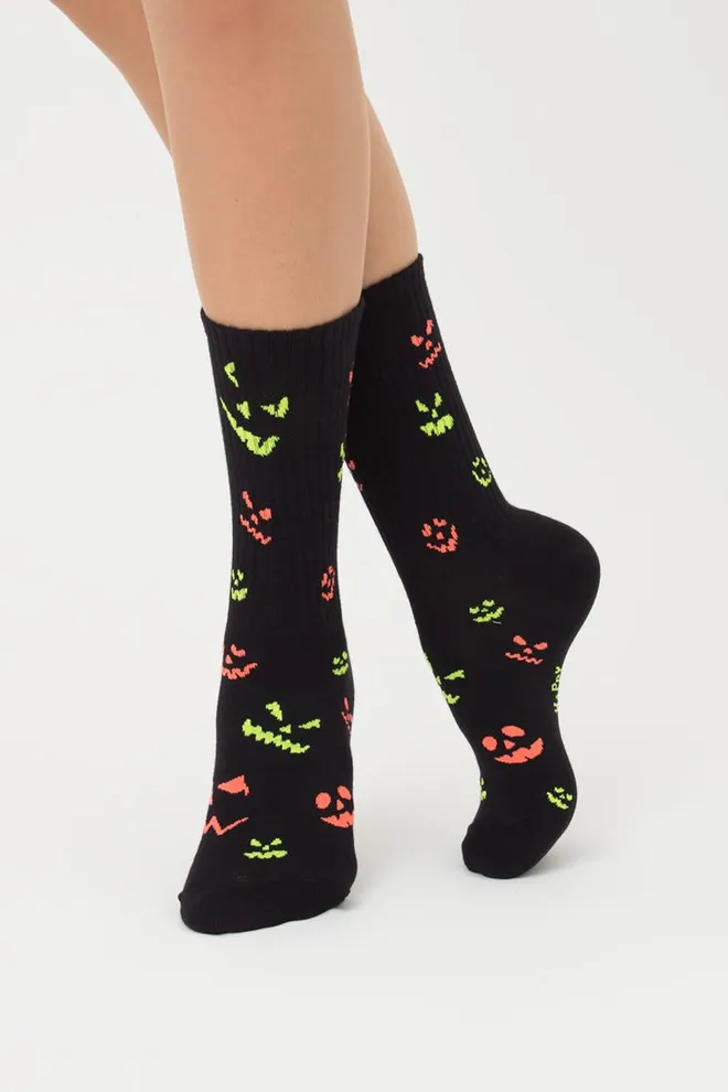 Носки женские высокие с принтом WS3 Нalloween strong 2203 Giulia (black), черный