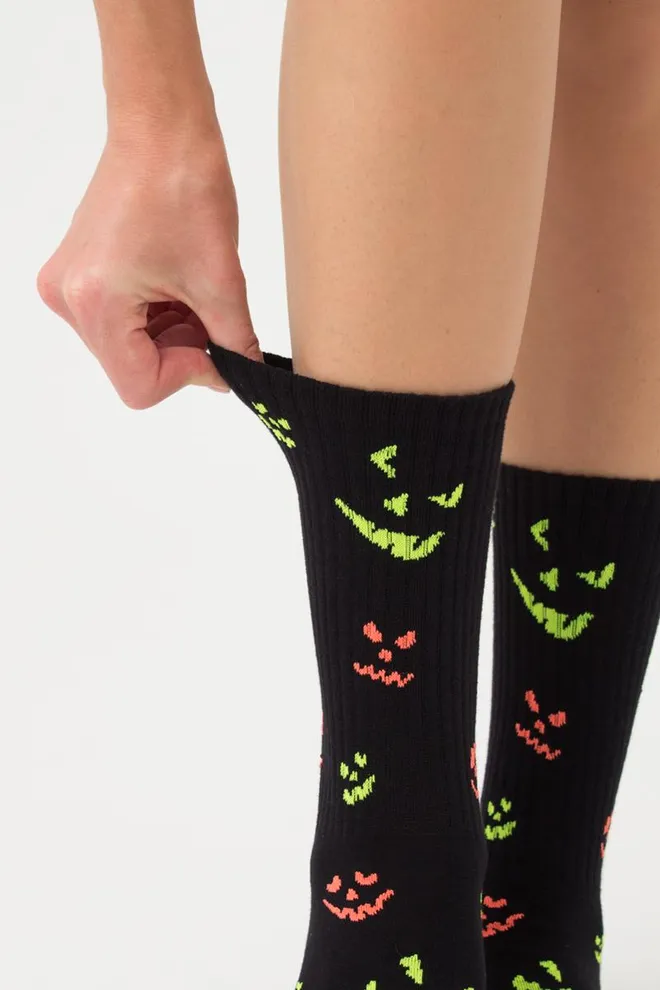 Носки женские высокие с принтом WS3 Нalloween strong 2203 Giulia (black), черный