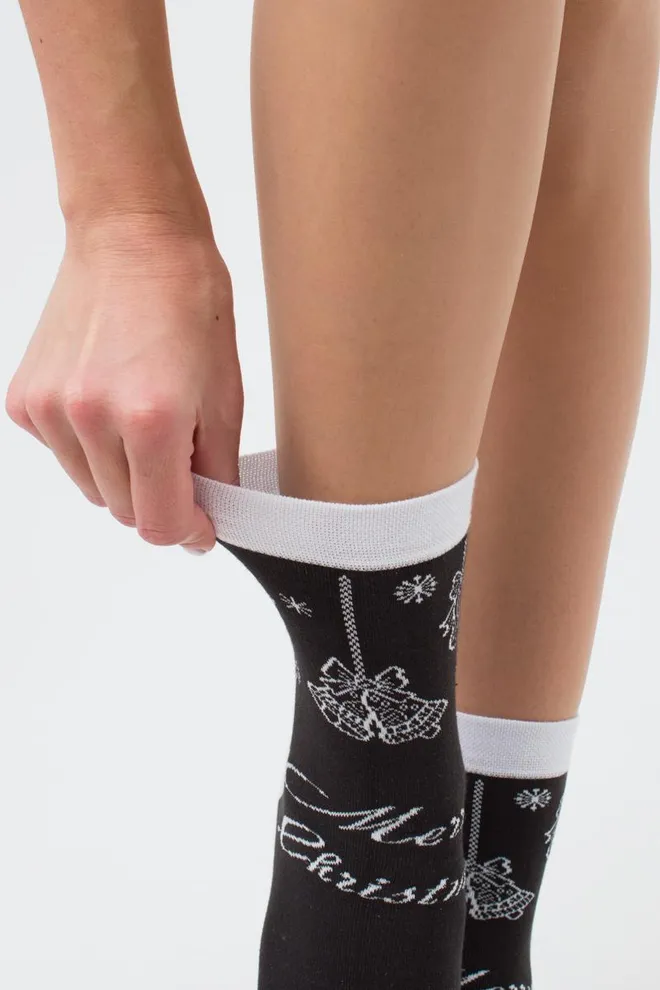 Шкарпетки жіночі класичні з новорічним принтом Ws3 New Year 2111 Giulia (pirate black)