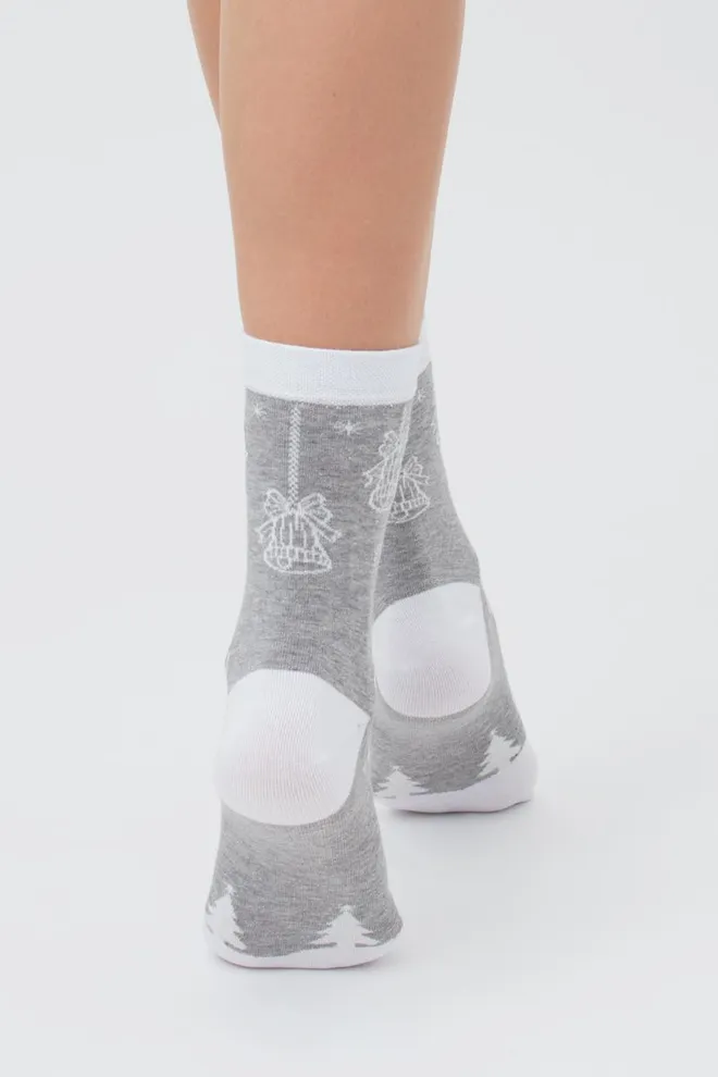 Шкарпетки жіночі класичні з новорічним принтом Ws3 New Year 2111 Giulia (light grey melange)