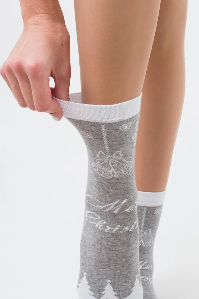 Шкарпетки жіночі класичні з новорічним принтом Ws3 New Year 2111 Giulia (light grey melange)