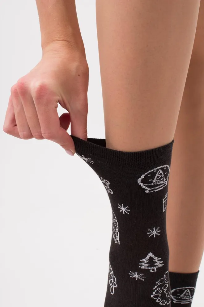 Шкарпетки жіночі класичні з новорічним принтом Ws3 New Year 2112 Giulia (pirate black)