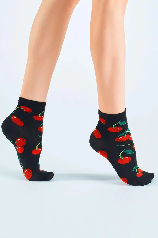 Носки женские классические с фруктами WS3 soft berry 006 Giulia (black)