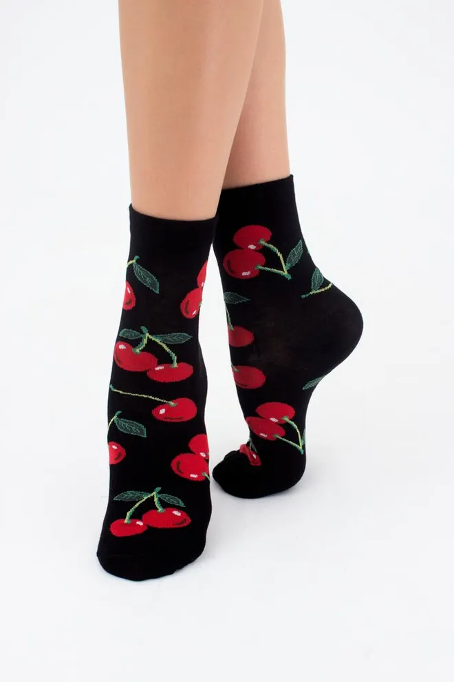 Носки женские классические с фруктами WS3 soft berry 006 Giulia (black)