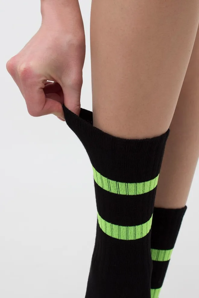 Носки женские классические Ws3 soft neon 002 Giulia (black/yellow)