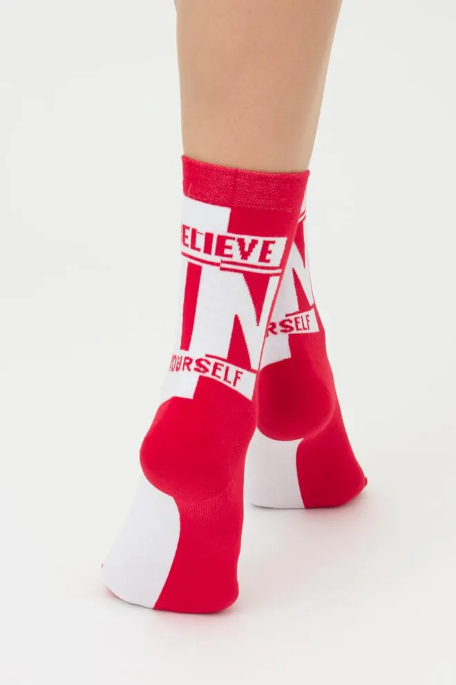 Носки женские высокие с надписью WS3 Text 001 Giulia (white/red)