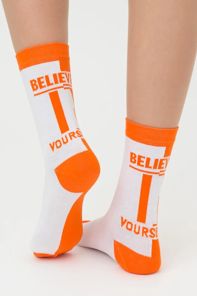 Носки женские высокие с надписью WS3 Text 001 Giulia (white/orange)