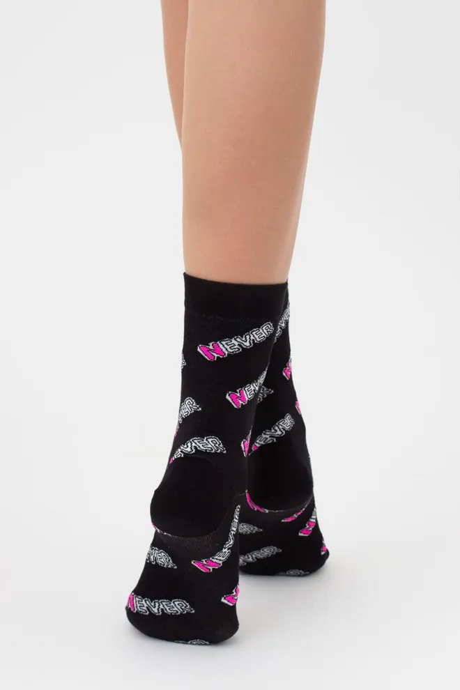 Носки женские классические с надписью WS3 text 002 Giulia (black)