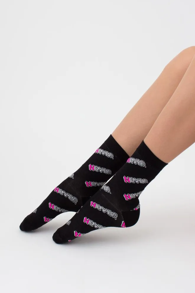 Носки женские классические с надписью WS3 text 002 Giulia (black)
