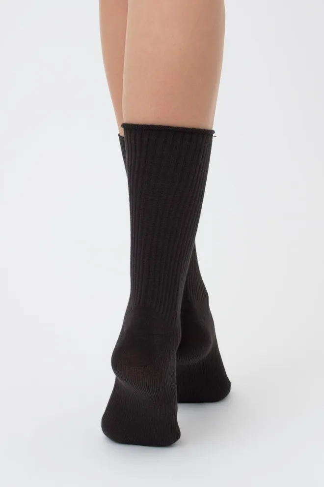 Носки женские высокие в рубчик WS4 rib Giulia (pirate black), черный