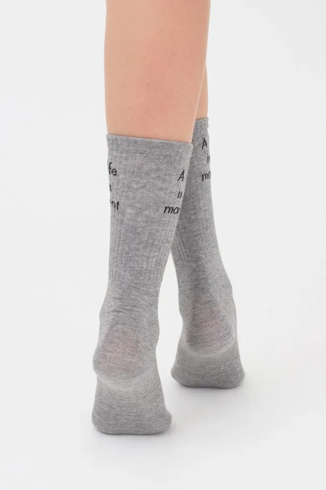 Шкарпетки жіночі високі з принтом WS4 text strong 008 Giulia (light grey melange)