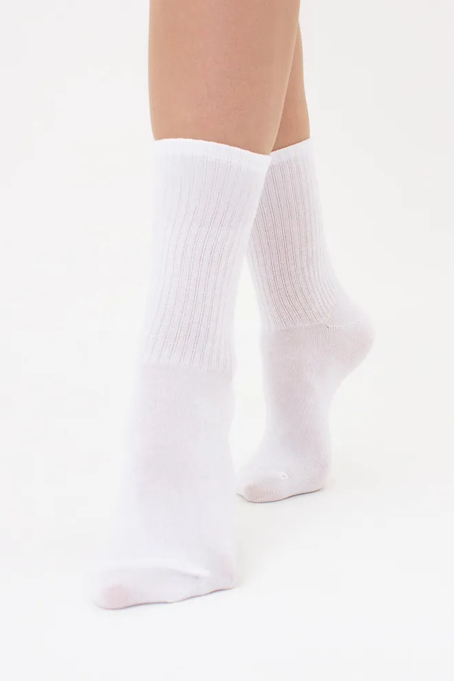 Хлопковые женские носки с сердечком WS3 VALENTINE 2501 Giulia (white), белый