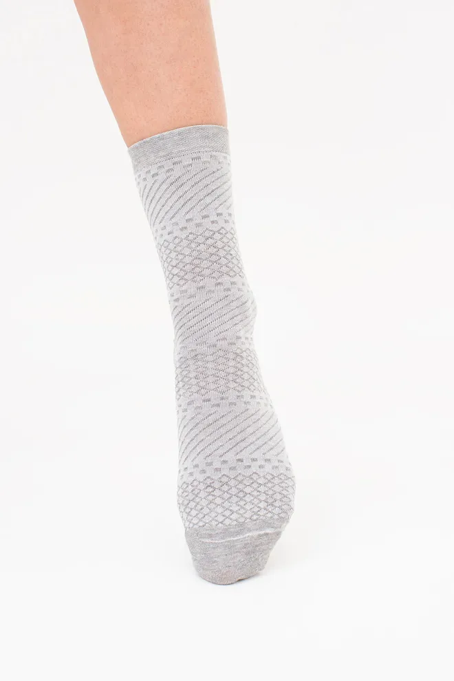 Женские высокие носки с фактурным узором WS3 BACKGROUND 003 Giulia (light grey melange), серый