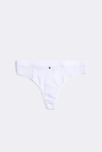 Хлопковые стринги в рубчик URBAN RIB 2115/60 Giulia (white), белый Хлопковые стринги в рубчик URBAN RIB 2115/60 Giulia (white), белый