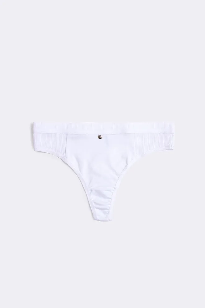 Хлопковые стринги в рубчик URBAN RIB 2115/60 Giulia (white), белый