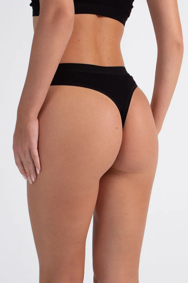 Хлопковые стринги в рубчик URBAN RIB 2115/60 Giulia (black), черный