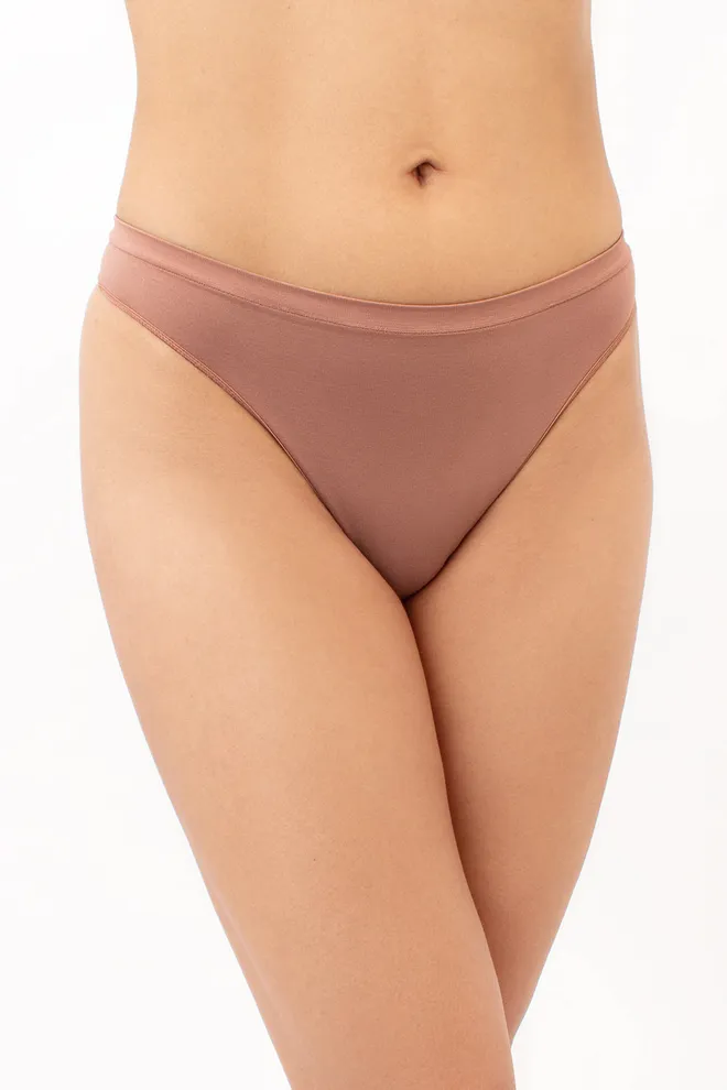 Женские бесшовные трусики стринги STRING BRIEFS COLOR Giulia (mokko), коричневый